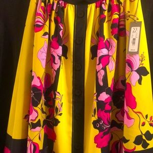 Floral  skirt with button front panel, gorgeous!